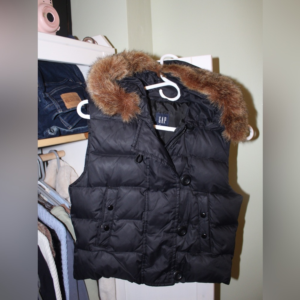 Sleeveless puffer jacket GAP XS